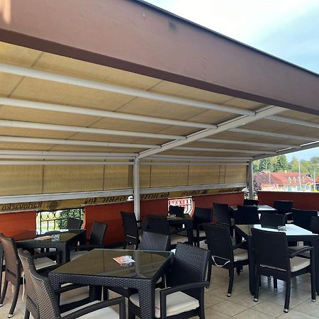 Hotel Garic Garesnica Екстер'єр фото