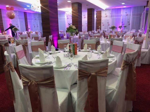 Hotel Garic Garesnica Екстер'єр фото