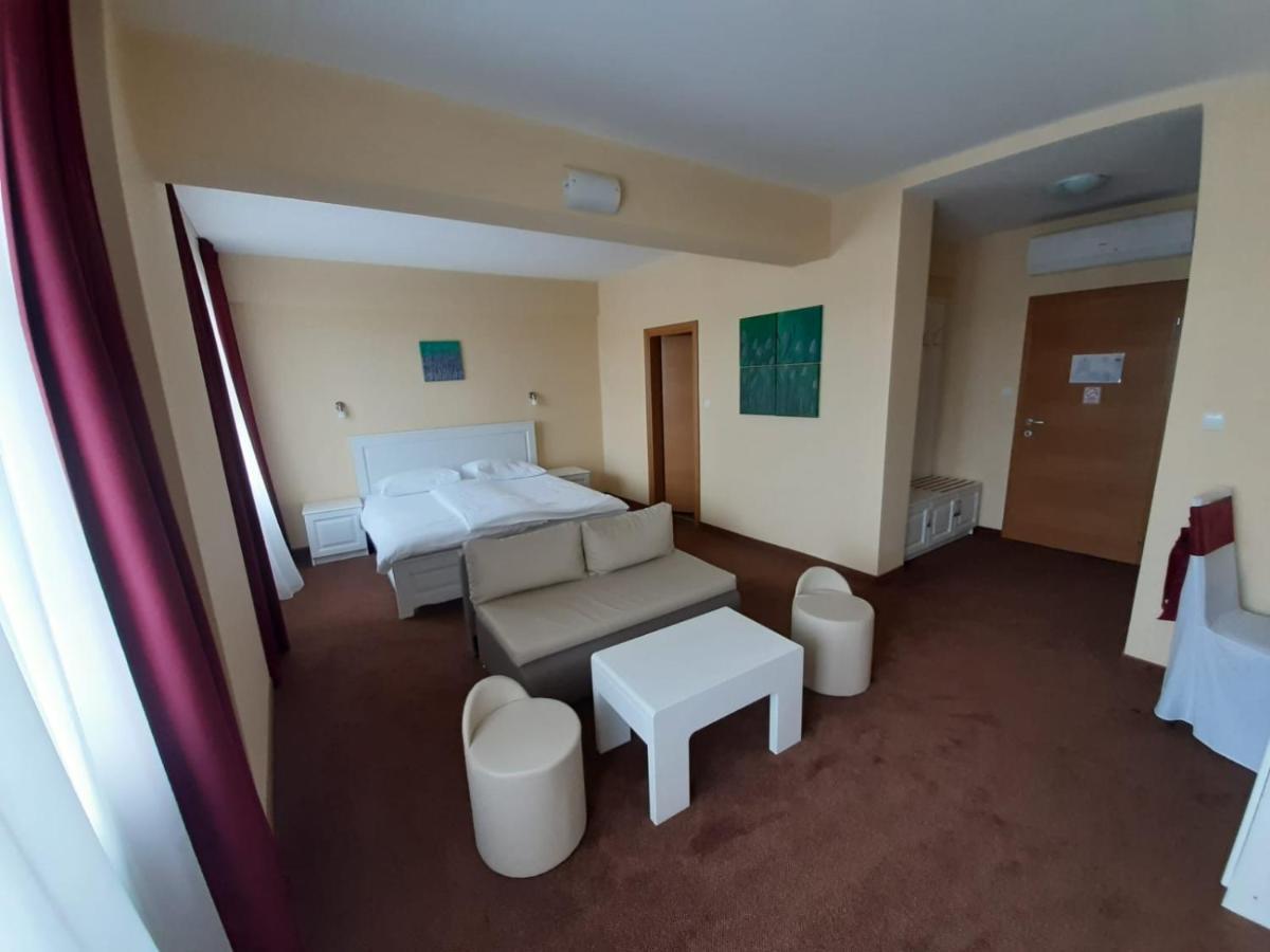 Hotel Garic Garesnica Екстер'єр фото