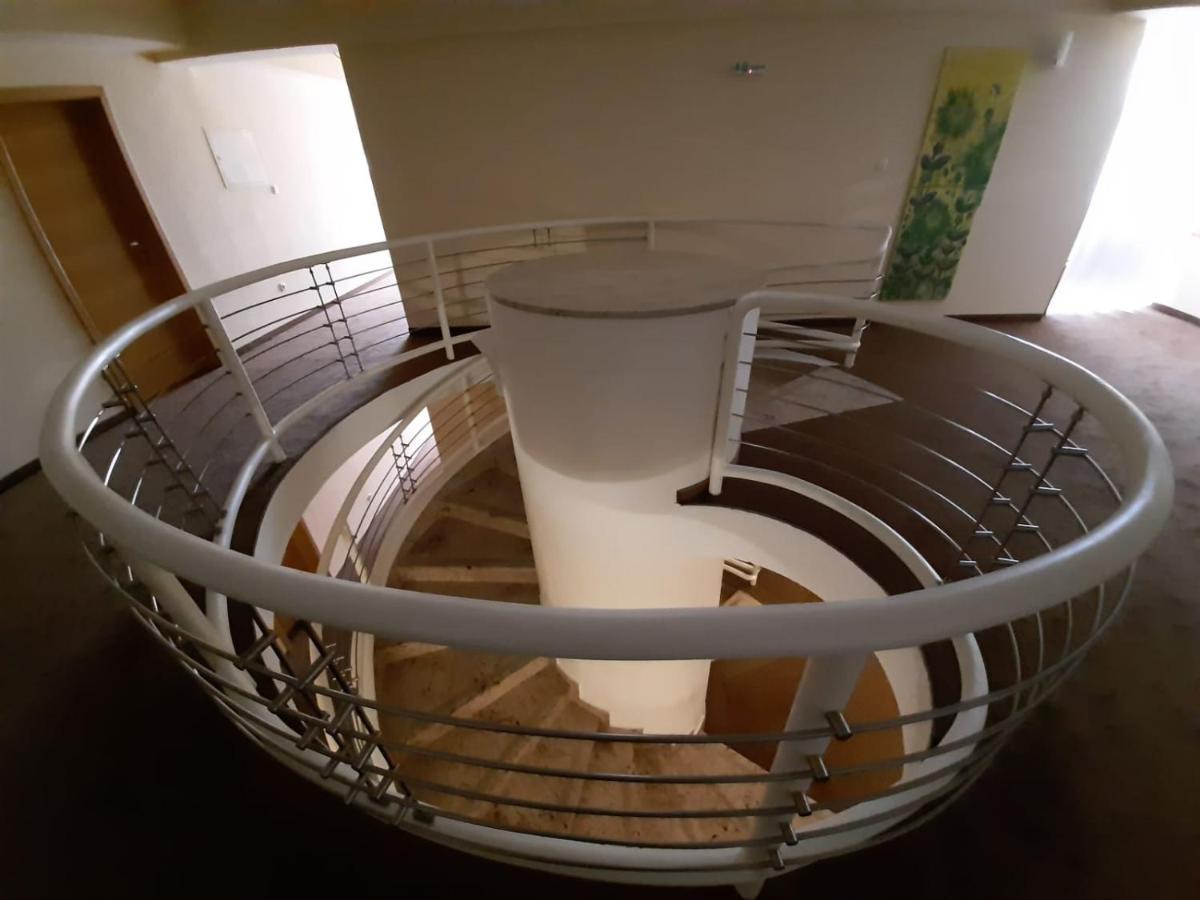 Hotel Garic Garesnica Екстер'єр фото