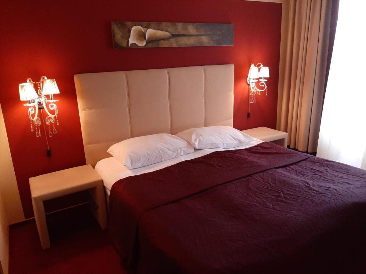 Hotel Garic Garesnica Екстер'єр фото