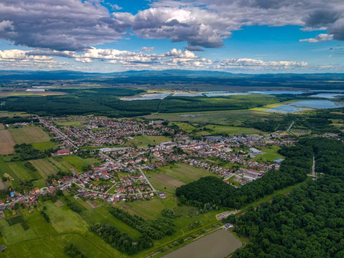 Hotel Garic Garesnica Екстер'єр фото