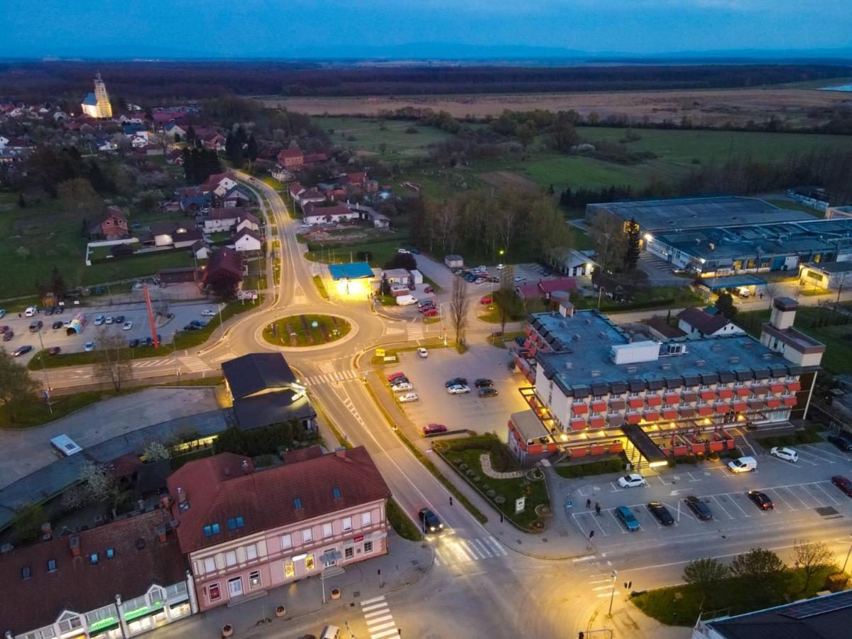 Hotel Garic Garesnica Екстер'єр фото