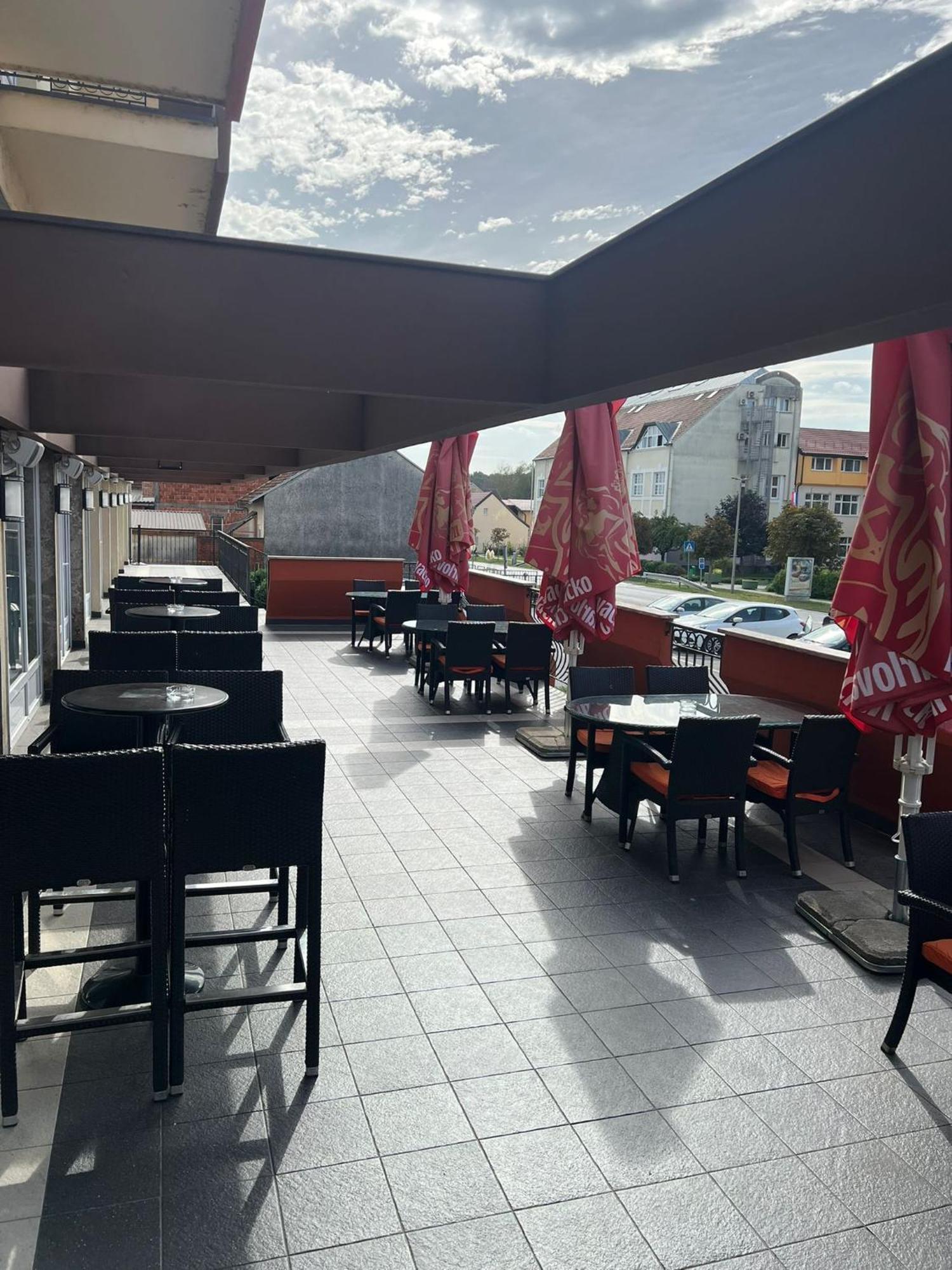 Hotel Garic Garesnica Екстер'єр фото