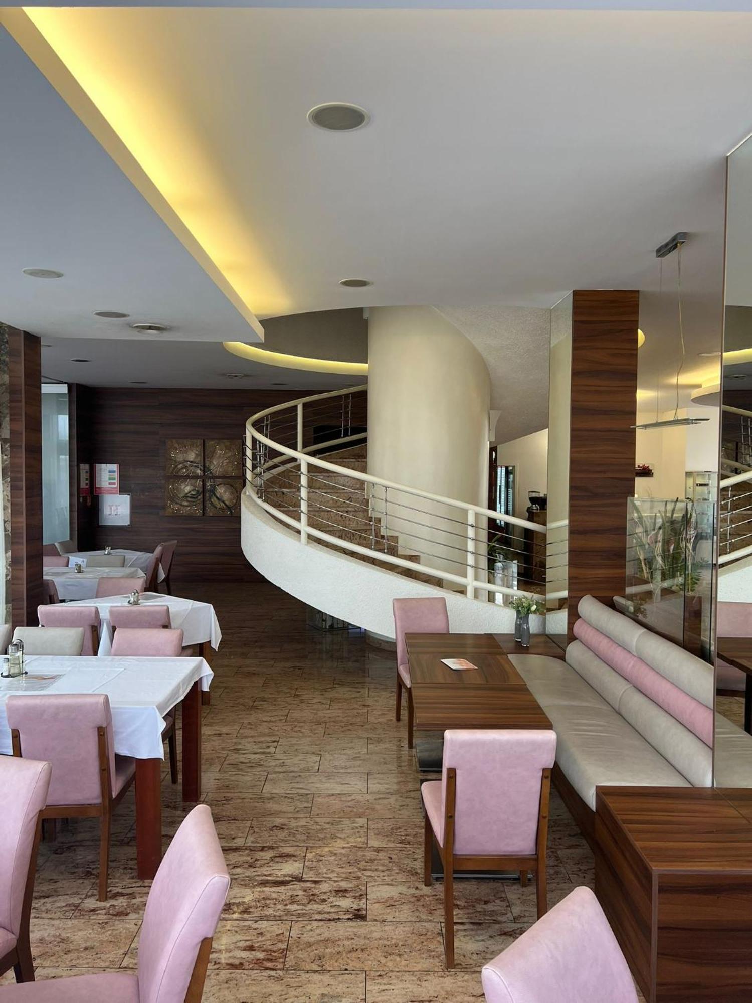 Hotel Garic Garesnica Екстер'єр фото