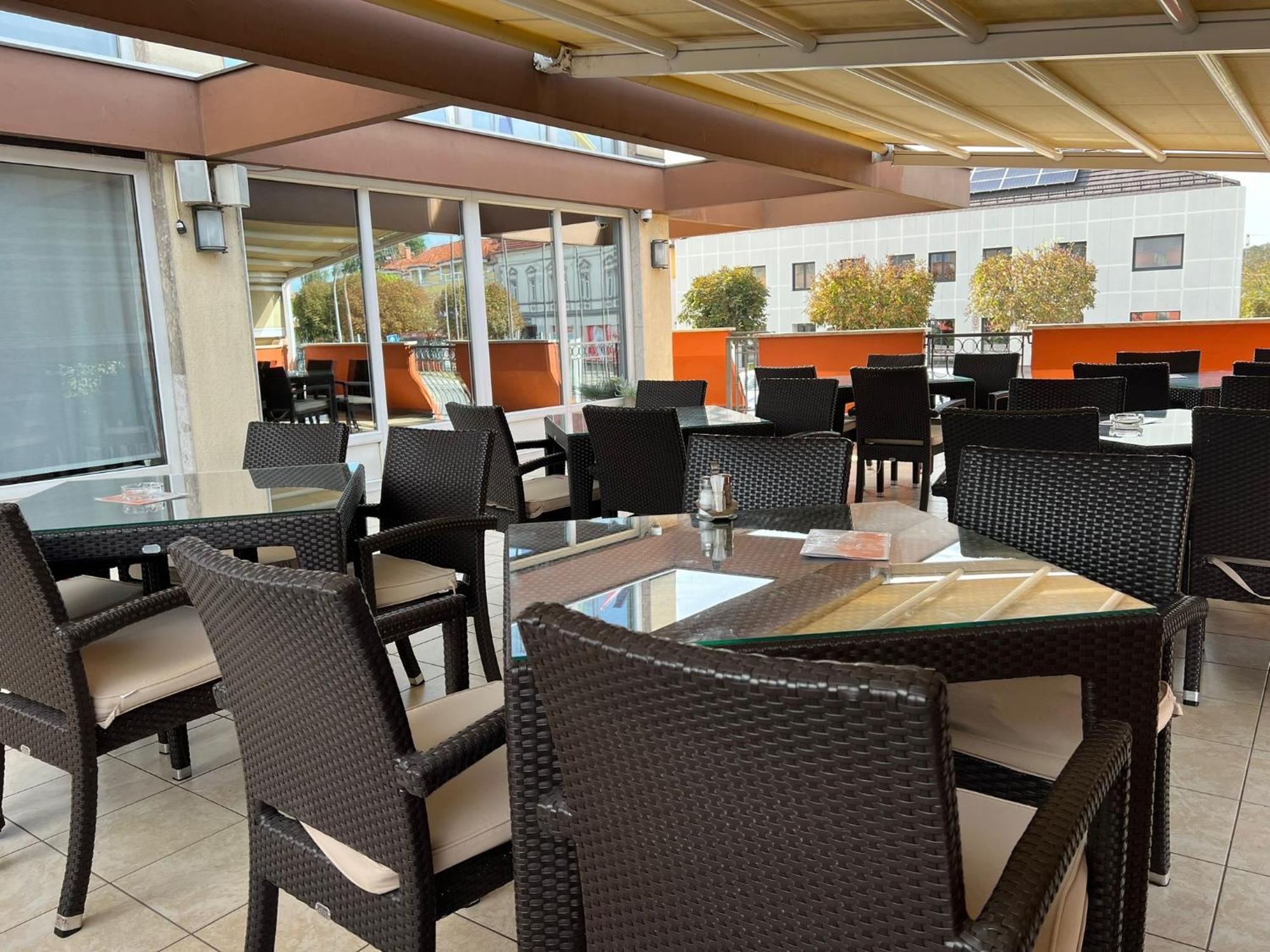 Hotel Garic Garesnica Екстер'єр фото