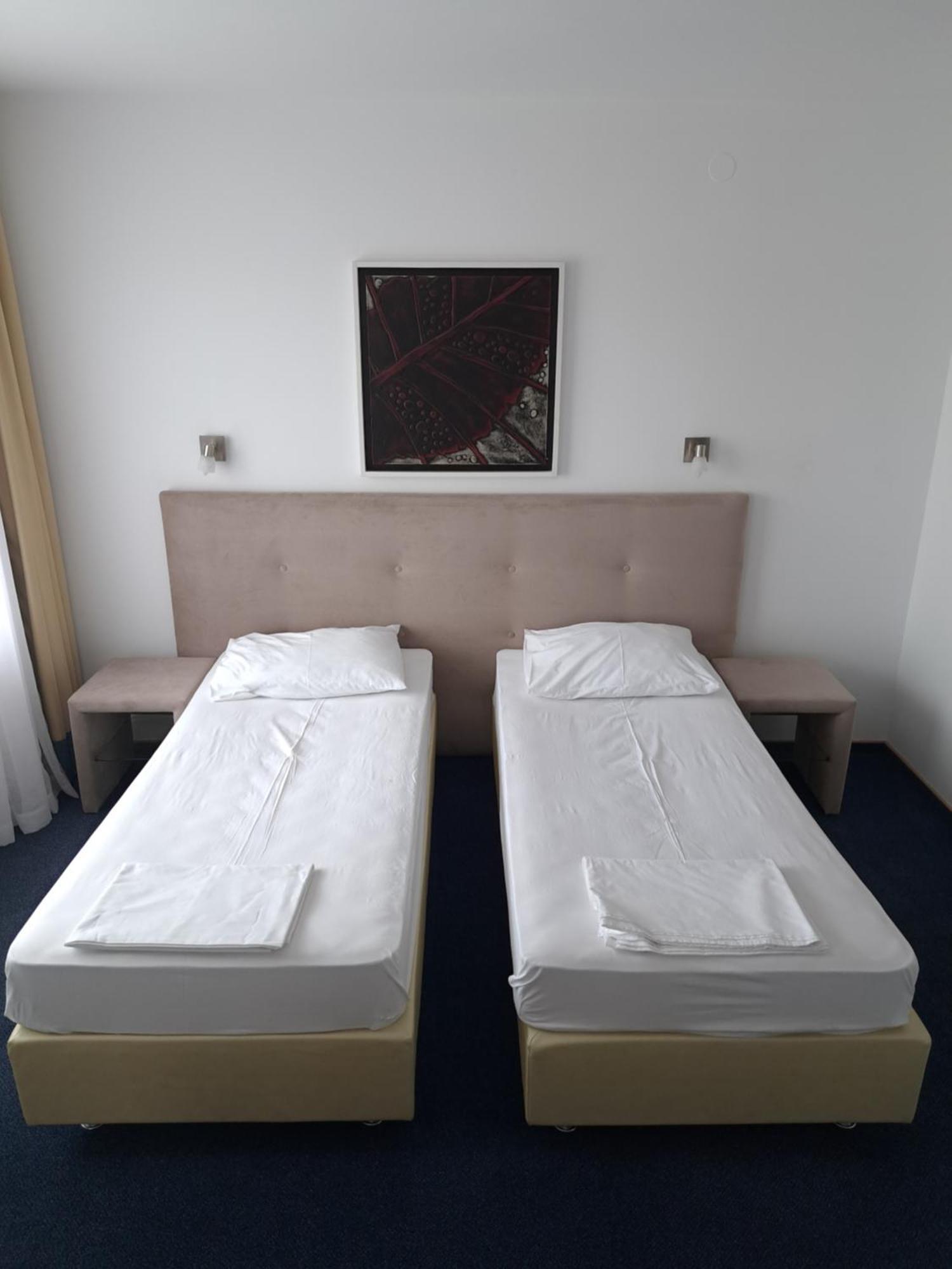 Hotel Garic Garesnica Екстер'єр фото