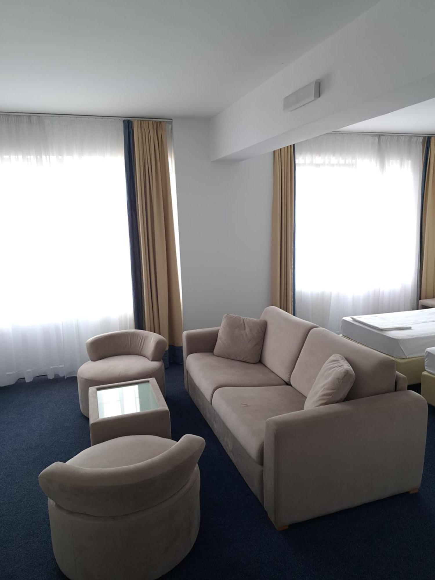 Hotel Garic Garesnica Екстер'єр фото