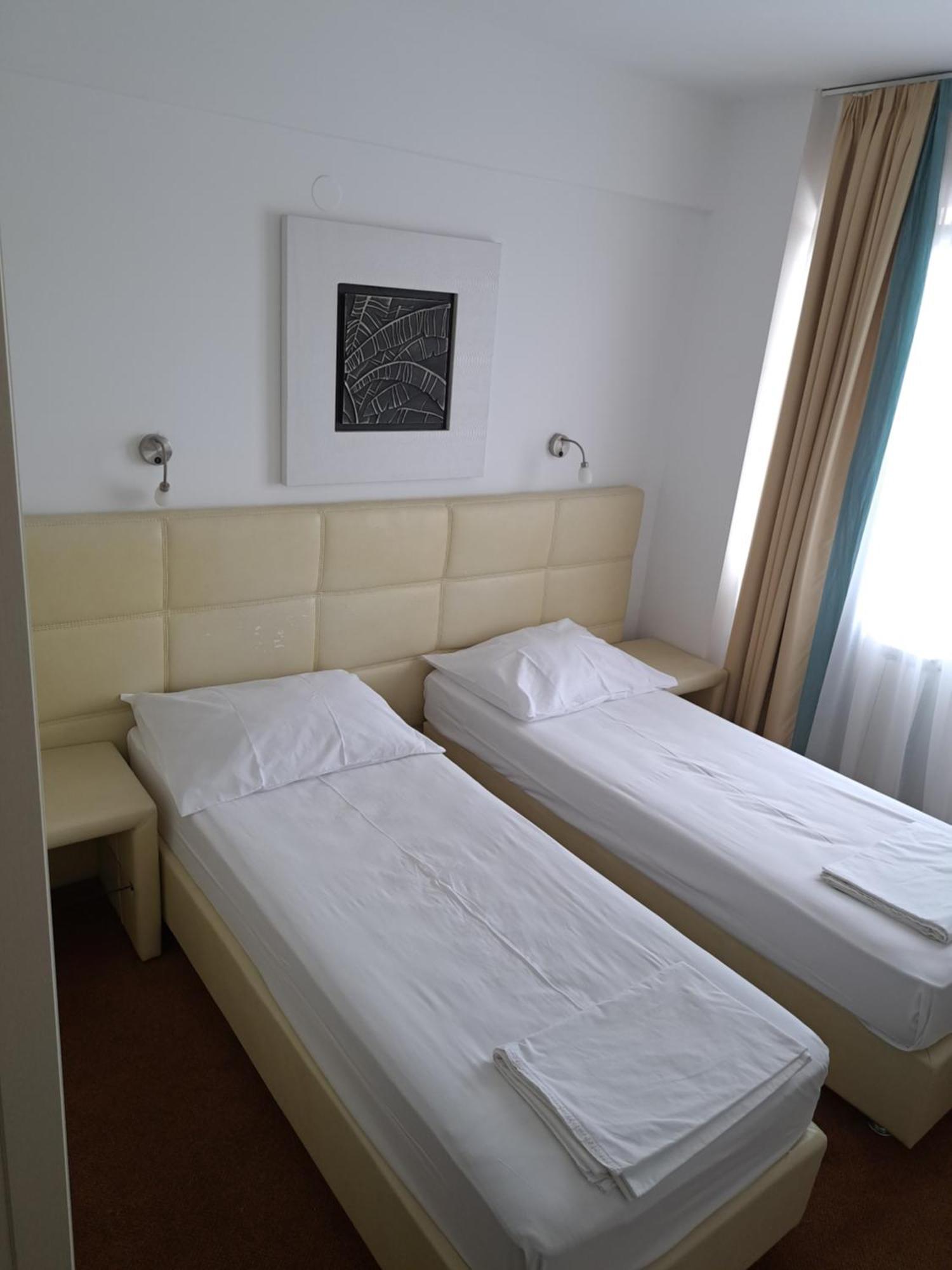 Hotel Garic Garesnica Екстер'єр фото